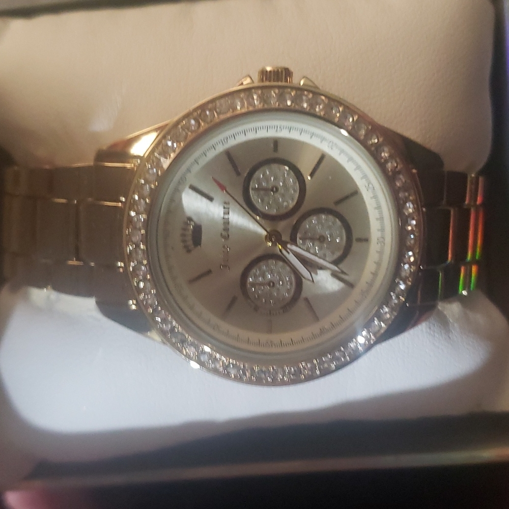 watch - Picture 2 of 2